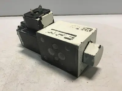 USED YUKEN DSG-01-2B2-D24-N1-50252