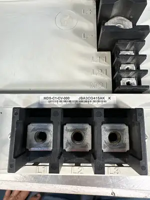 Mitsubishi Electric MDS-C1-CV-300 Servo 30kW 144A 200-230VAC 3Phase (BIN-3.3.3)