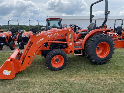 USED 2023 Kubota L3302HST-50