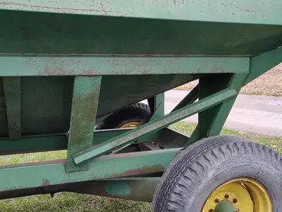 Used 1978 JOHN DEERE 350-22 Gravity Wagons Louisiana US | Proxy Equipment #1385302