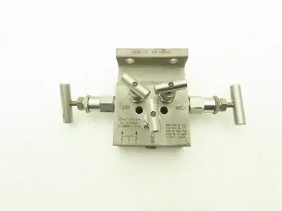 Swagelok SS-V5NBF8-FL-G-SG 5 Valve Instrument Manifold SS Ball Tip 1/2" NPT