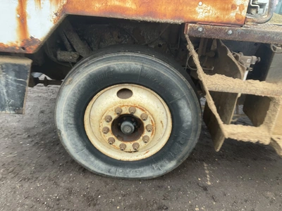 USED 2008 OTTAWA 4X2 YARD SPOTTER