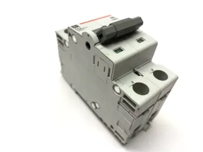 New | in-Stock Cutler-Hammer 415V Breaker, Din Rail Mount D13 Circuit Breakers Michigan US | Maverick Industrial Sales #1486188