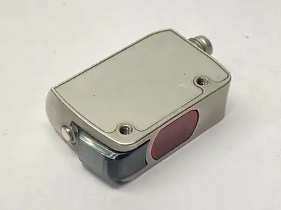 Used KEYENCE Self-Contained CMOS Laser Sensor Rectangular M8 Connector Photoelectric Sensors Michigan US | Maverick Industrial Sales #1402271