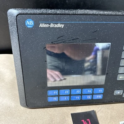 USED Allen-Bradley 2711-B6C15