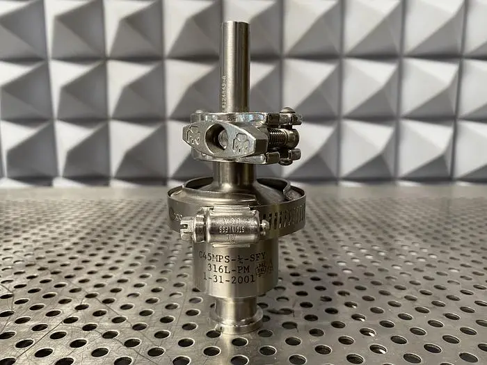 Used STAINLESS STEEL C45MPS-1/4-SFY-316L-PM SPRING LOADED CHECK VALVE Valves/Fittings California US | Equipment Lab #485402