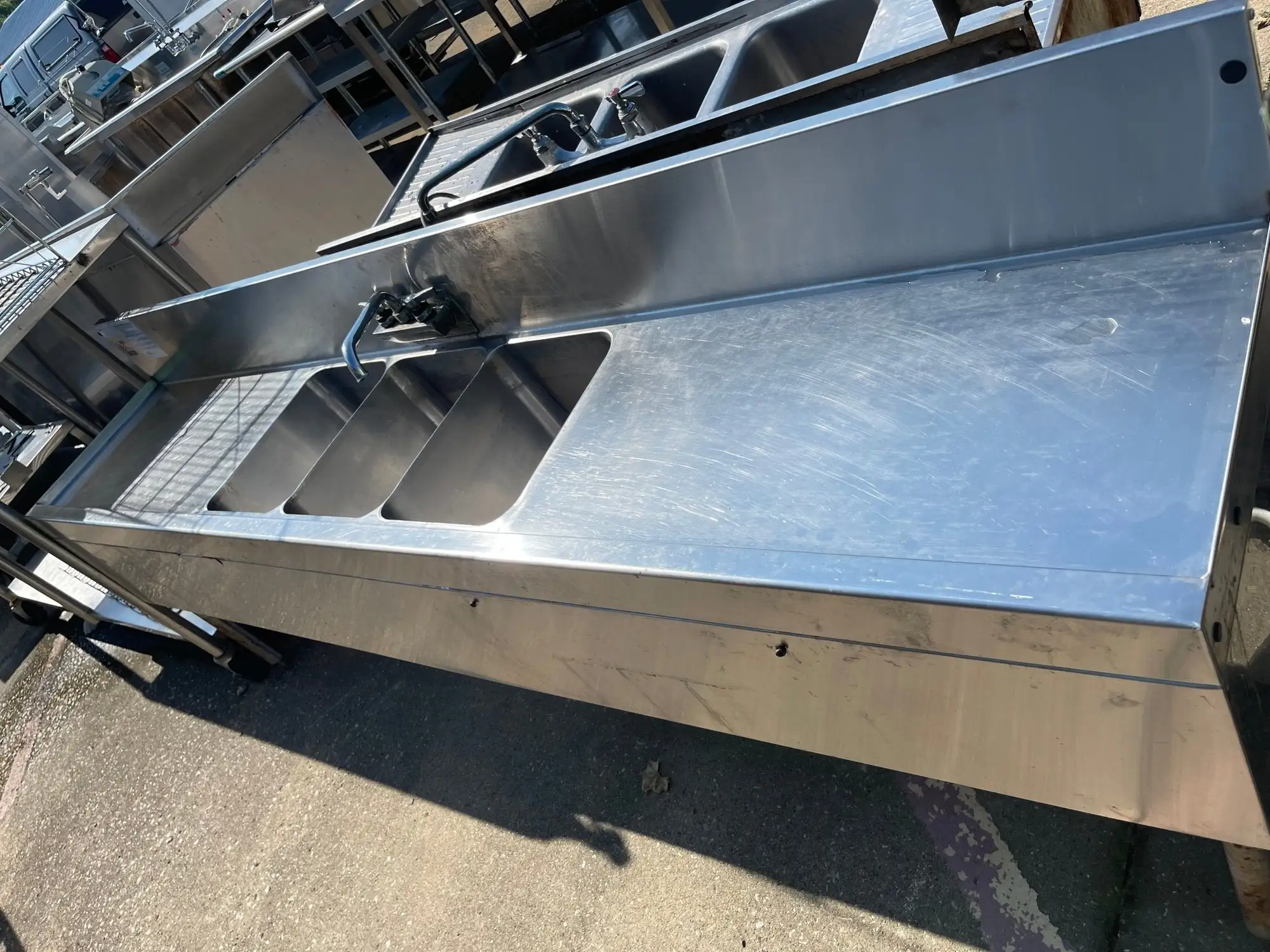 Used Glastender Used 96" Glastender TSA-96-S Underbar Stainless Sink Unit Three Compartment - SS2 Sinks Illinois US | Falcon Restaurant Supply #1376058