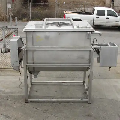 SPC6926  Kettle 650 gallon L & A Engineering processor kettle, agitator rotating tubular spiral, Stainless Steel, 60 sq.ft heat exchanger