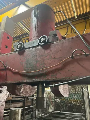 400 TON MILLHOFF ROLLING FRAME HYDRAULIC STRAIGHTENING PRESS: YOBRO #24002