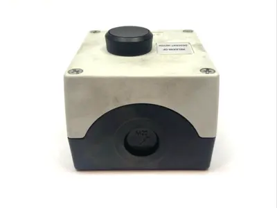 USED SIEMENS ENCLOSURE 22MM 1-BUTTON CONTROL STATION