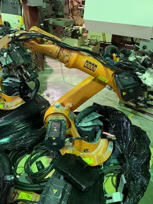 Used 2006 KUKA KR6 ARC 6 AXIS CNC ROBOT Robots | Harbor Machinery Inc. #1283281
