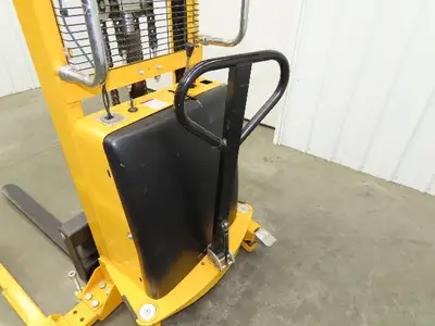 Used ULINE _UNKNOWN_ Pallet Lifters Indiana US | Arrow Industrial #1366960