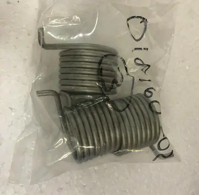 SPRING DOOR BAR VAC018168-01