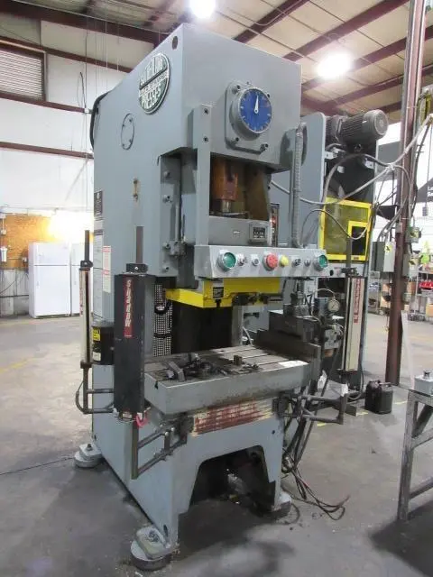 Used 1999 SUTHERLAND FCP-60/MARK66 IW Gap Frame (OBS) Presses | D & D Industries #438488