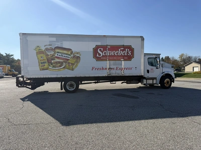 Used 2007 FREIGHTLINER BUSINESS CLASS M2 26' BOX TRUCK Box trucks Ohio US | Miedema Asset Management Group #1709380
