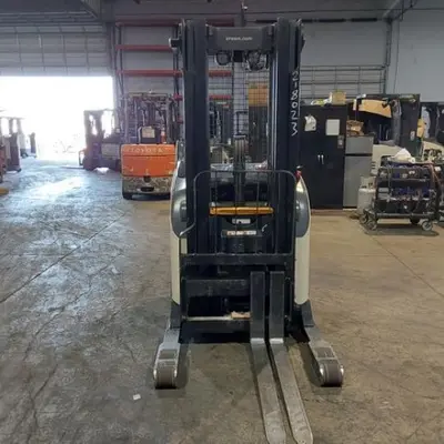 USED 2019 CROWN RR5725-45