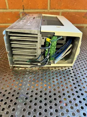 Used ABB ACS550-U1-012A-4 VARIABLE FREQUENCY DRIVE 3PH, 7.5 HP, 5.5 KW Electronics & Components California US | Equipment Lab #1418986