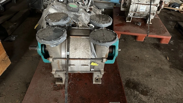 Used _UNKNOWN_ _UNKNOWN_ Vacuum Pumps Ohio US | Federal Equipment Company #1553310
