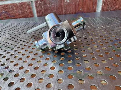 USED PHARMACIA DN6 AV SMO 254 4-WAY 316 VALVE 56-5758-00 W/ 1.2" SANITARY FITTING
