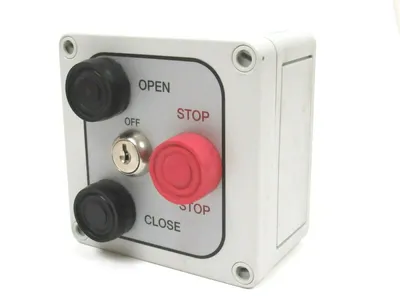 NEW MMTC 3B4XL EXTERIOR THREE BUTTON LOCKOUT SURFACE MOUNT CONTROL STATION