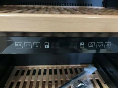 Used VINOTEMP EL-300GFEBRR Refrigerators Michigan US | Miedema Asset Management Group #1437366