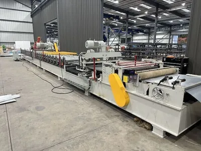 Heavy-Duty Roofing & Siding Deck Roll Forming Machine in the USA