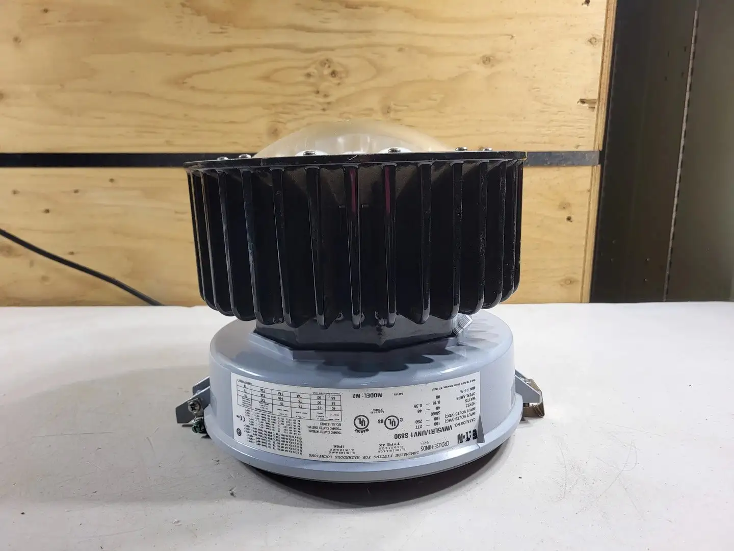 NEW CROUSE-HINDS VMV5LR1/UNV1 S890