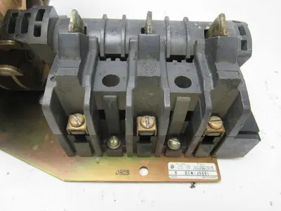 A-B Allen Bradley 1494F-N30 Ser. A Fixed-Depth Flange Mounted Disconnect Switch