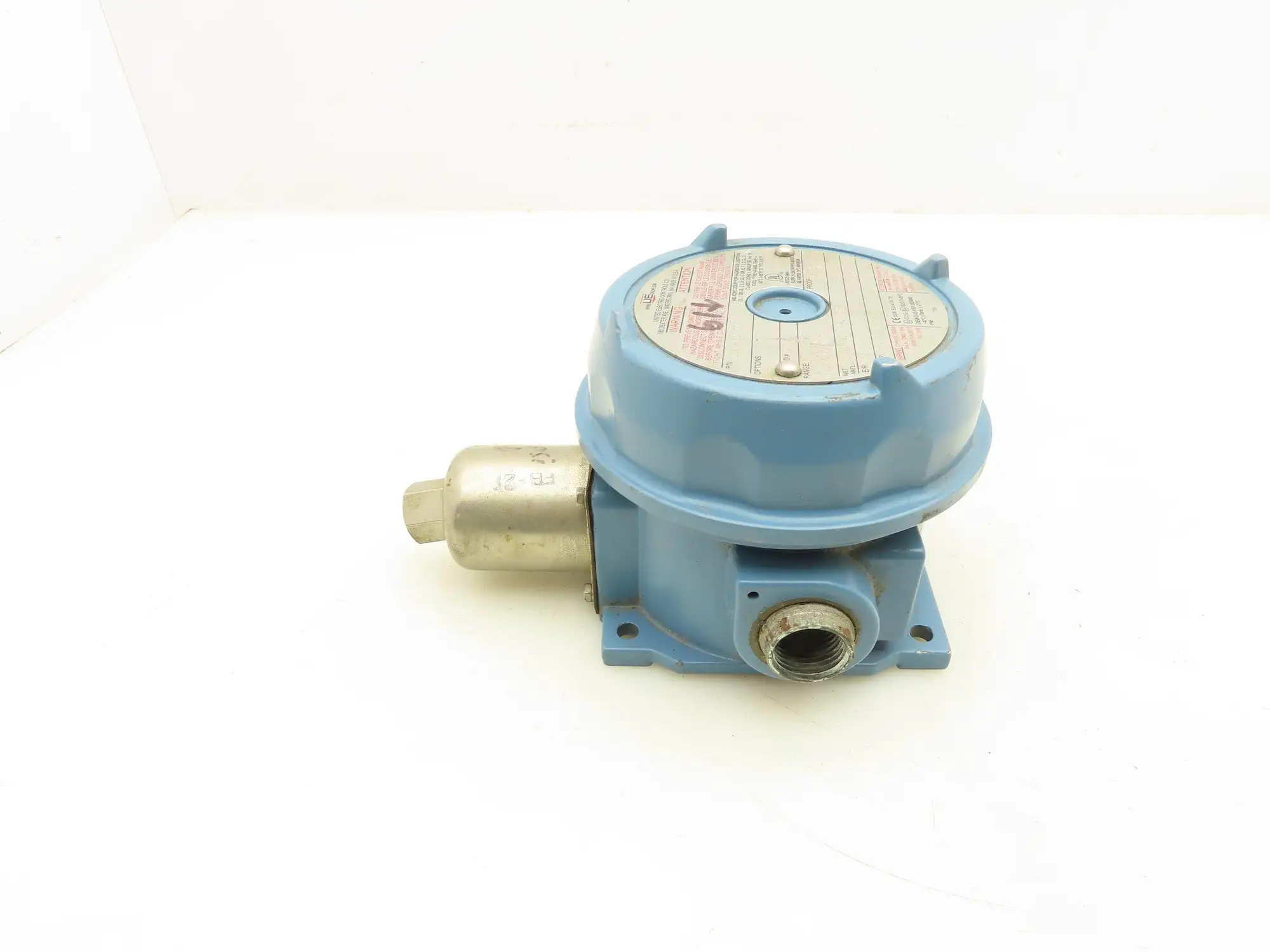 United Electric Controls J120-156-9778 Pressure Switch Model 156 480VAC 15A 100PSI 3/4"NPT