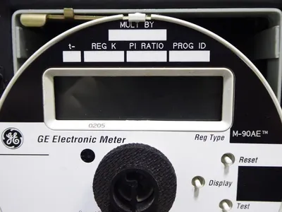 General Electric ES-3 718X001069 Electronic Meter M-90AE