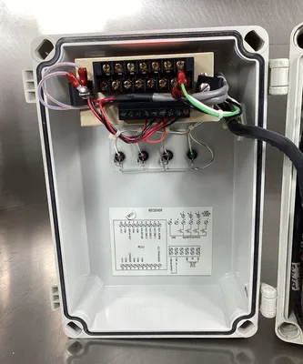 Devar Receiver Model PR-1 with Model 3019 Panel Meter 3A-27