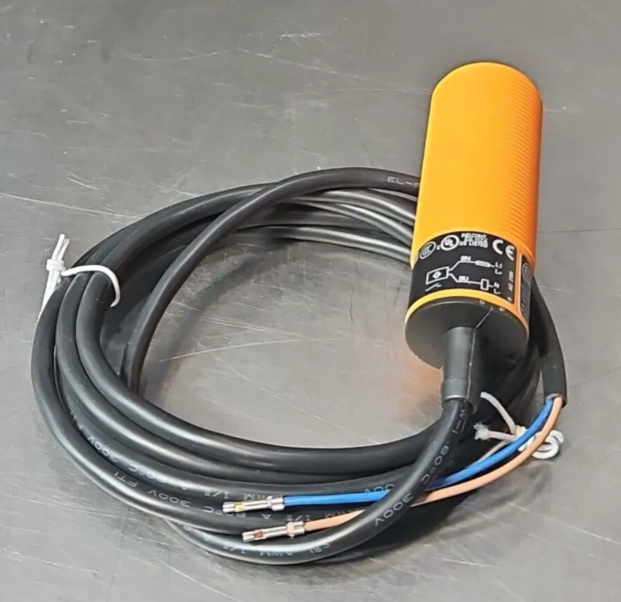 IFM II-2010-AB0A Efector Proximity Sensor (BIN434)
