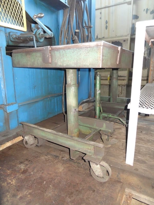 29" X 59" LEXCO HYDRAULIC LIFT ROLLER TABLE. STOCK # 0500516