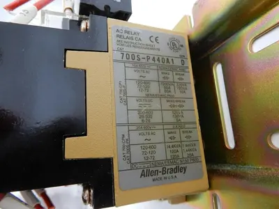 ALLEN BRADLEY 700-P440A1 SER D INDUSTRIAL AC RELAY 10A 600VAC STOCK 819