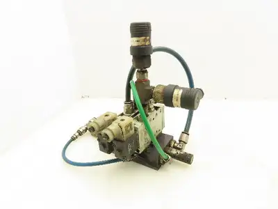 Numatics L22BA452B017G61 Solenoid Directional Control Valve 2 Position Lot of 2