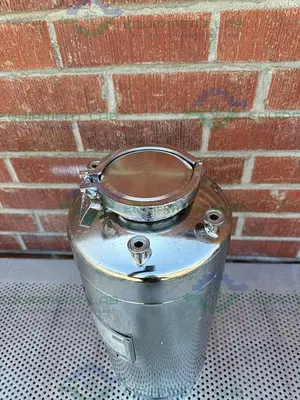 USED ALLOY PRODUCTS 15 LITER STAINLESS STEEL VESSEL 125 PSI W/ 4.5" OPENING