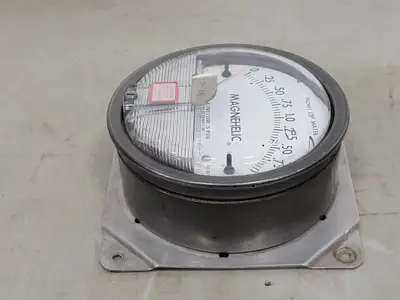 USED MAGNEHELIC 2002C