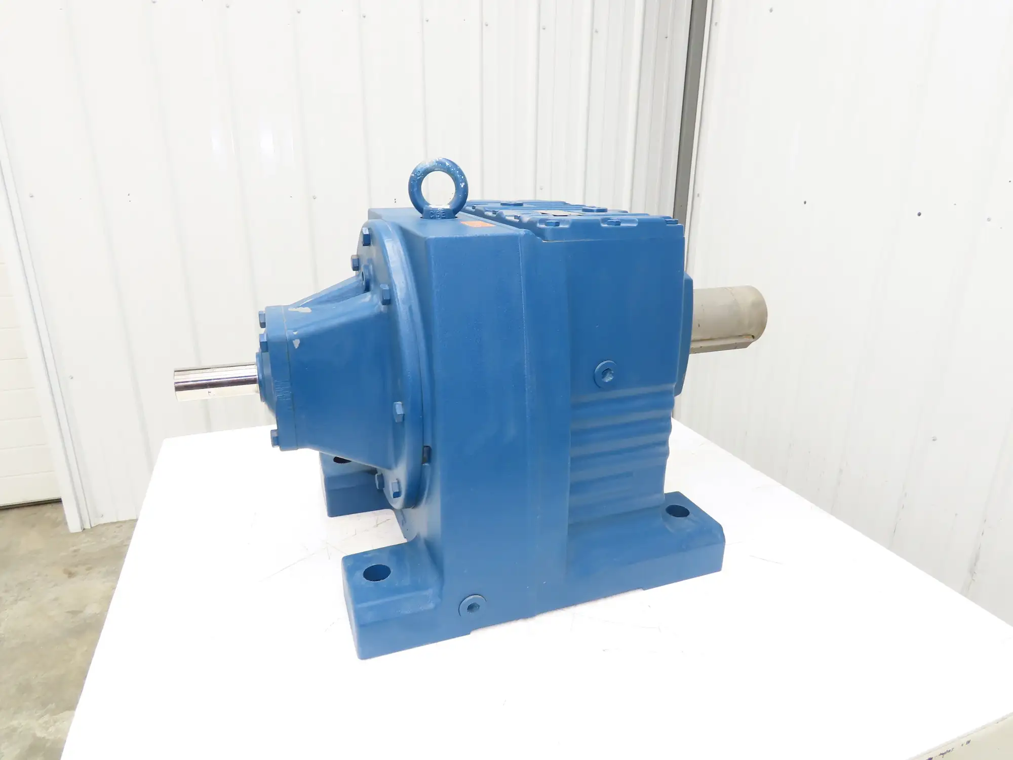 Sew Eurodrive R147 AD6 Inline Helical Gearbox 46.65 Reducer 1750/38 RPM