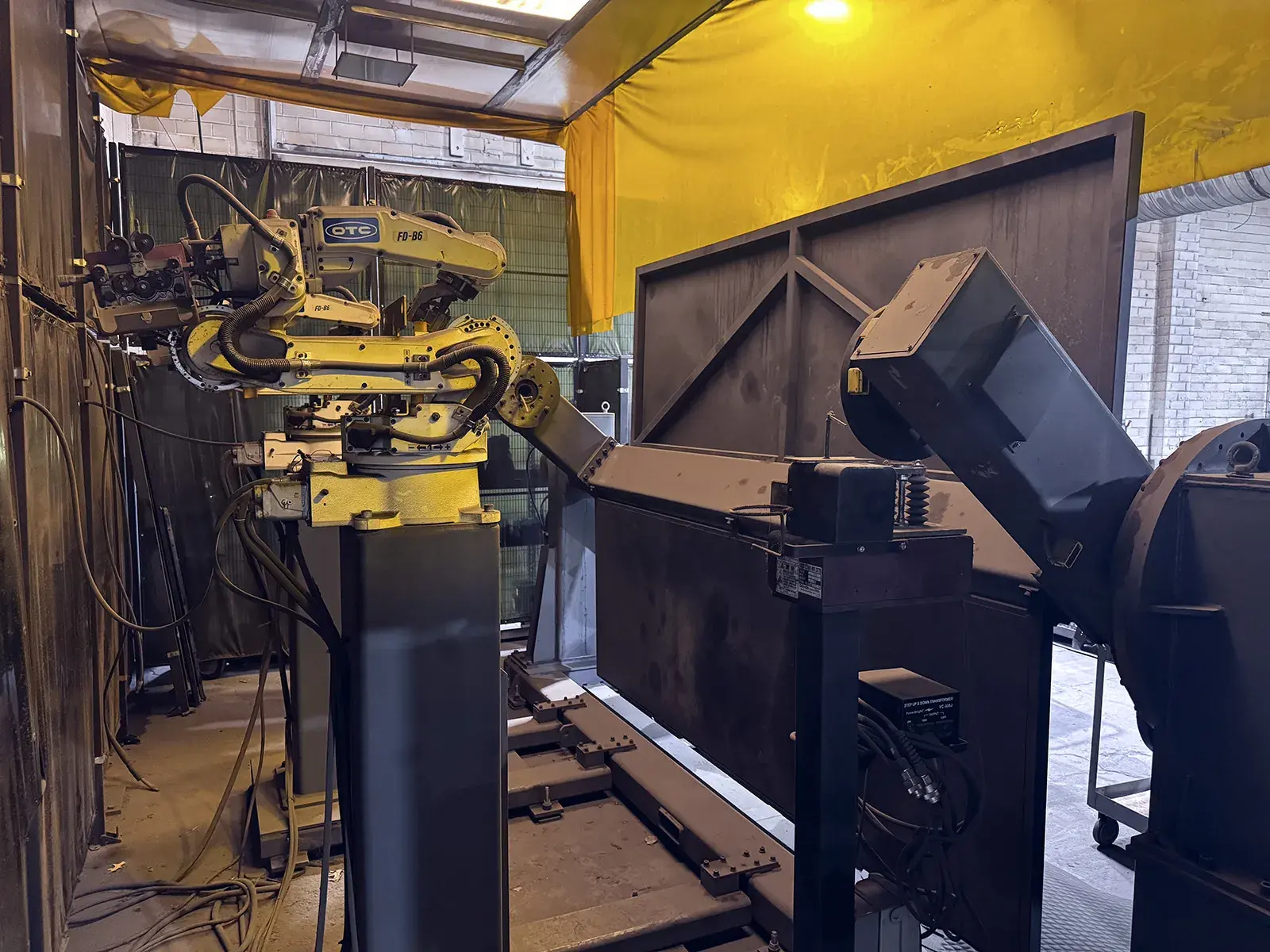 Used 2021 OTC TRI-ARC 1000 Welding Machinery (Other) Iowa US | Machine Tool Bids #1336118
