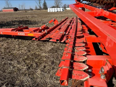 USED 2015 KUHN KRAUSE 4400-40