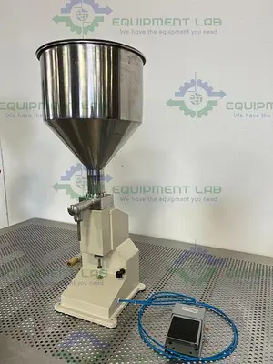 USED SUMEVE A02 5-50ML PNEUMATIC  LIQUID FILLING MACHINE