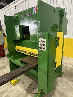 4' X 1/2" BETENBENDER MODEL #4-500 HYDRAULIC SQUARING SHEAR: STOCK #11792