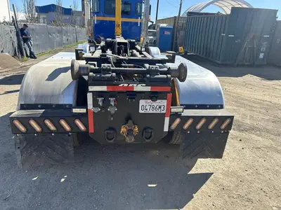 USED 2015 KENWORTH T800