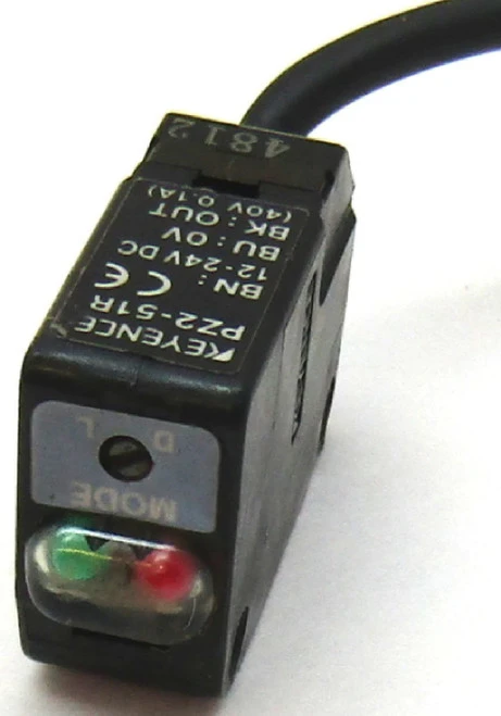 Keyence PZ2-51R Photoelectric Sensor Receiver, Thrubeam, 7M, Red LED [New]