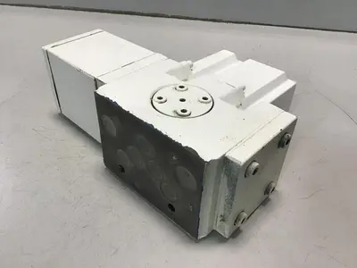 USED MOOG D661-5002