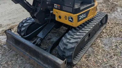 USED 2022 Deere 26G