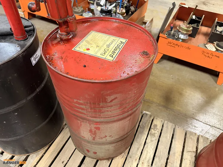 Used PROGUARD VINTAGE DM3 TRANSMISSION FLUID WITH HAND PUMP Drum Pumps Michigan US | Miedema Asset Management Group #1410890