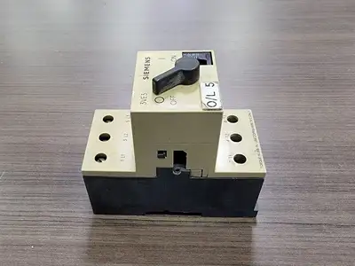 USED SIEMENS 3VE3 000-2PA00