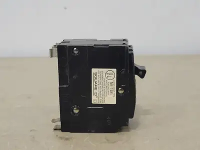 USED SQUARE D QO220
