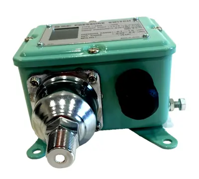 NEW SMC ISG230-030 PNEUMATIC PRESSURE SWITCH ISG230030